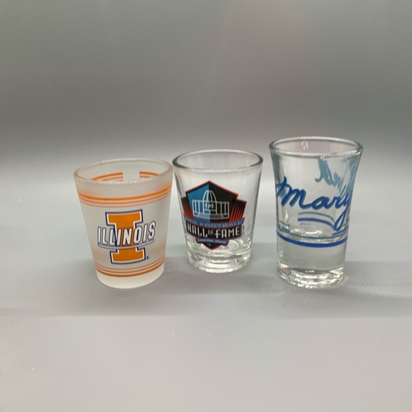 10 assorted shot glasses - Picture 4 of 4